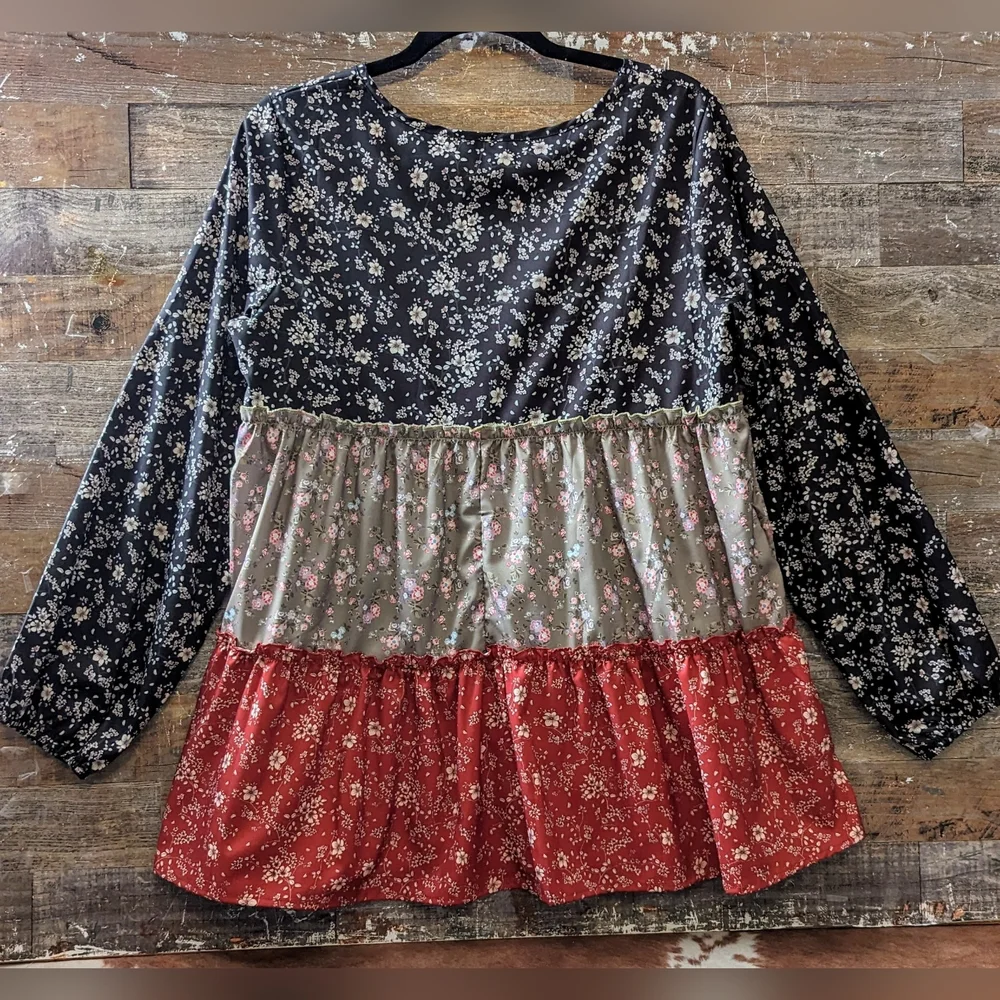 Women’s Floral Tiered Tunic Top - Black, Olive & Red - Picture 7 of 14